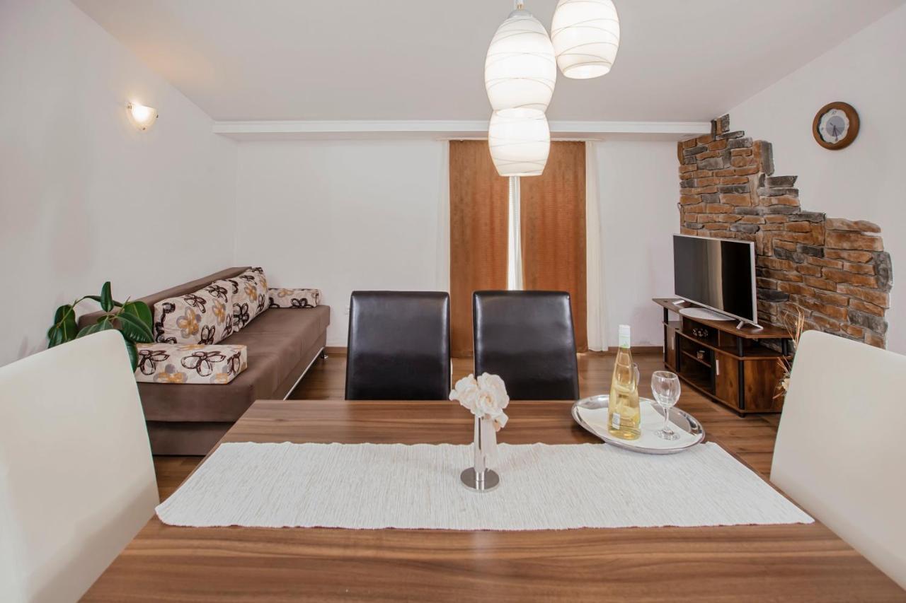 Apartments Kolovrat Ποντστράνα Εξωτερικό φωτογραφία