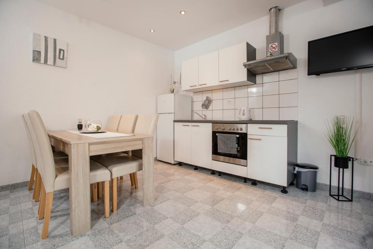 Apartments Kolovrat Ποντστράνα Εξωτερικό φωτογραφία
